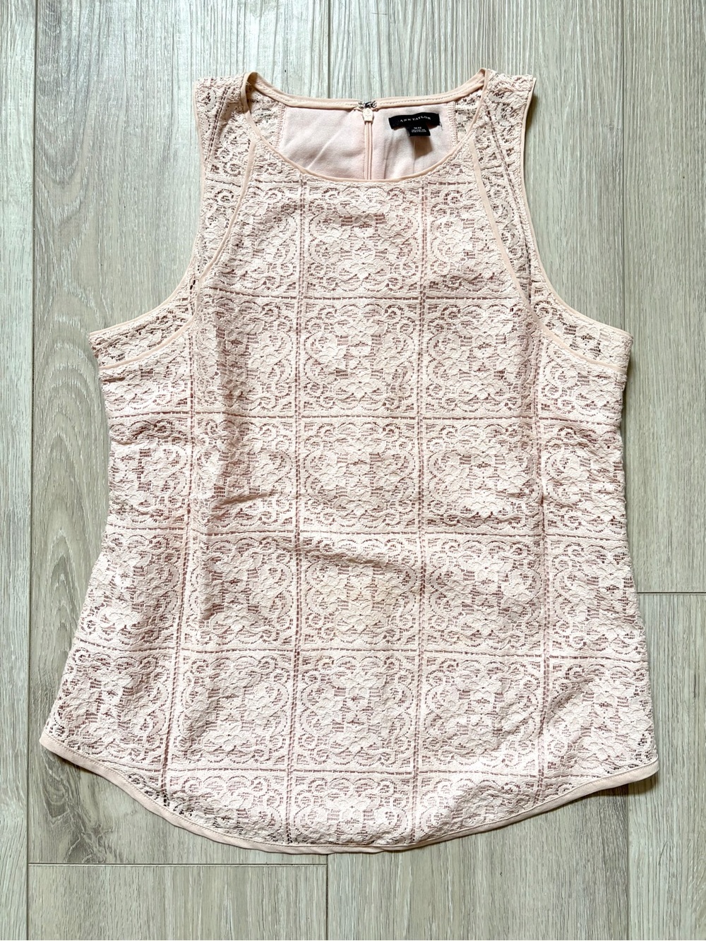 (NWT) Ann Taylor Lace Sleeveless Top - Blush Pink